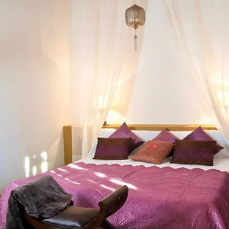 Sleeps 18 Air Con Wifi Вилла Viladellops
