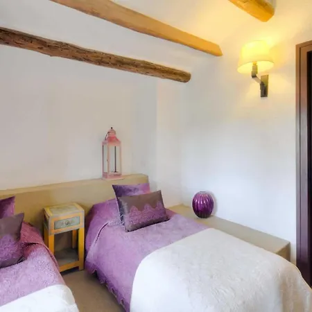 Sleeps 18 Air Con Wifi *