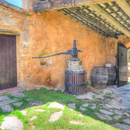 Sleeps 18 Air Con Wifi *